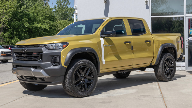 Chevrolet Colorado Trailboss display.