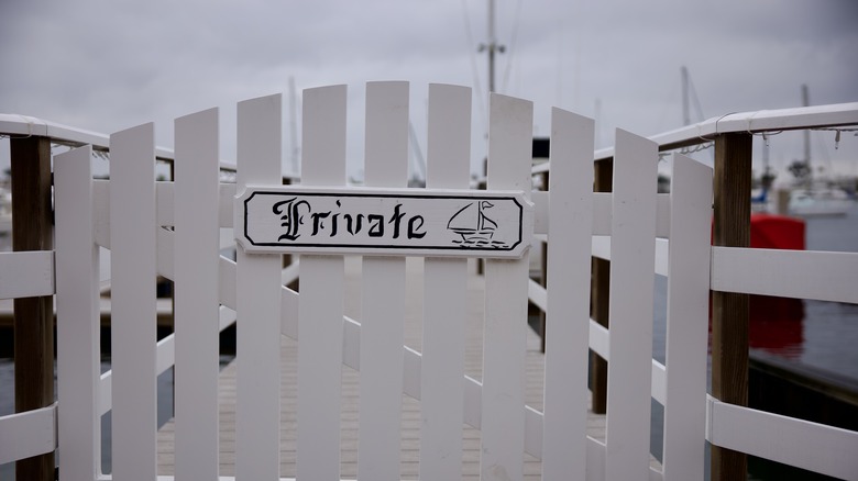 11 Reasons Retirees Regret Moving To The Beach