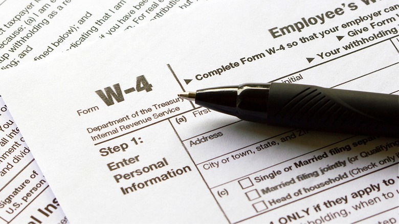 Pen on top Form W-4