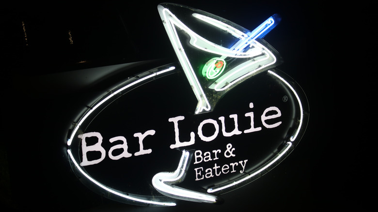 Bar Louie is bar and restaurant chain founded in 1990.