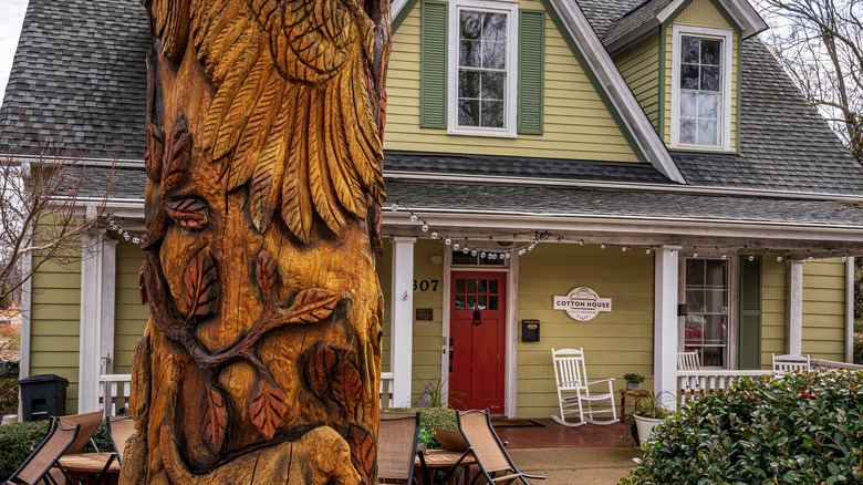 The exterior of the Cary, North Carolina Cotton House brewery location.