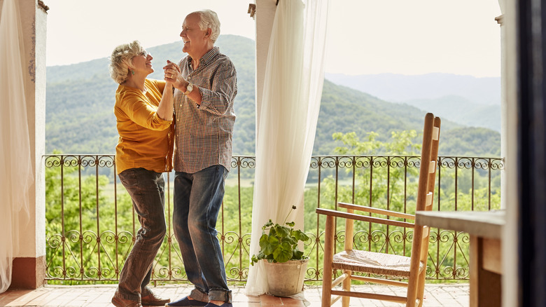 couple enjoying retirement