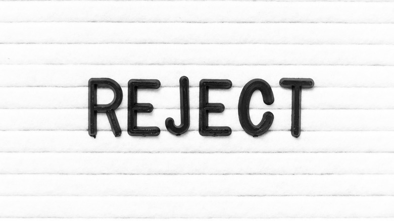 reject spelled on sign board