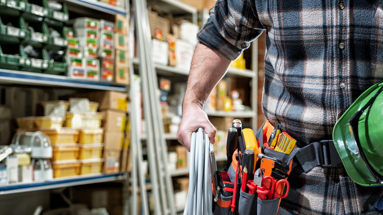 A contractor shopping for cable