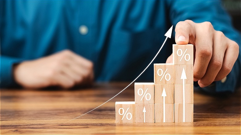 Blocks representing rising interest rates