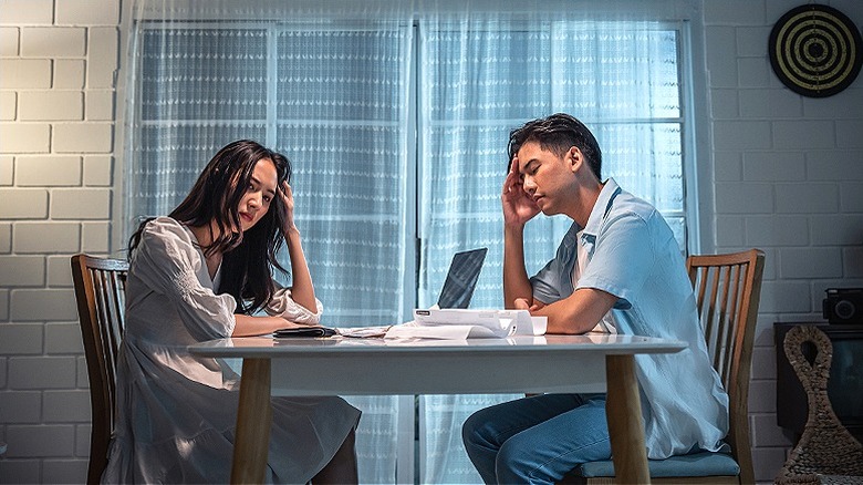 Couple appear upset over finances