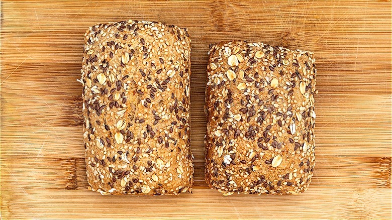 Comparing dinner roll sizes