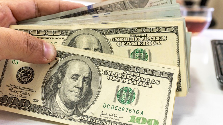 $100 bills