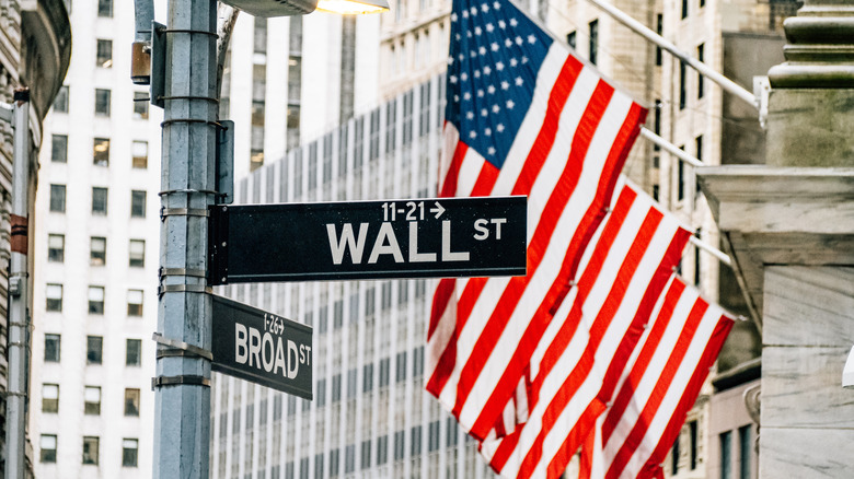 A Wall Street street sign