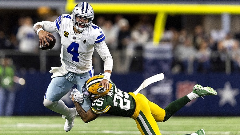 Keisean Nixon tackles Dak Prescott