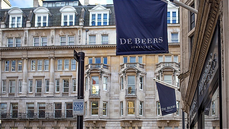 A De Beers storefront
