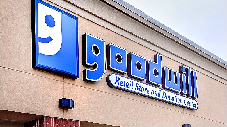 outside of goodwill store