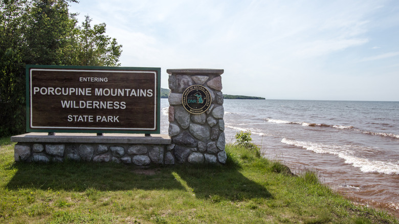 How To Visit America's Cleanest Lake On A Budget