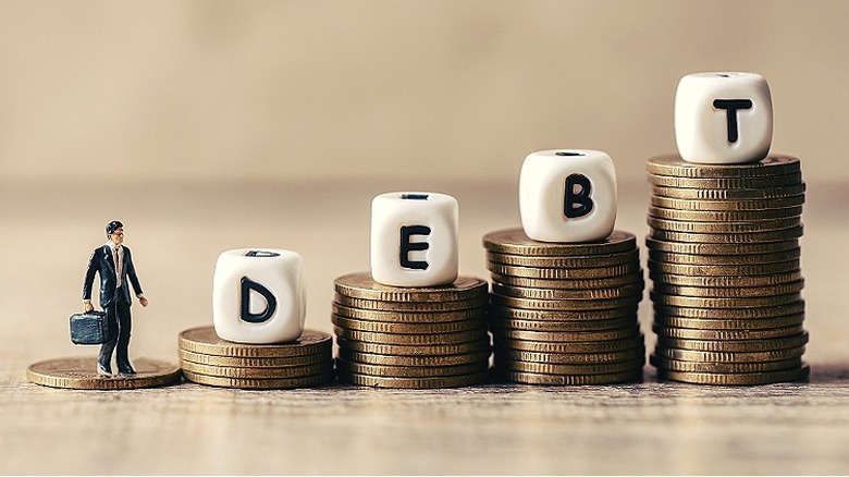 Is Kevin O'Leary's Debt-Free By 45 Advice Realistic?