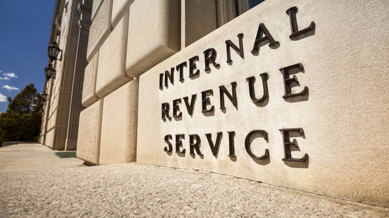 Outside Internal Revenue Service building