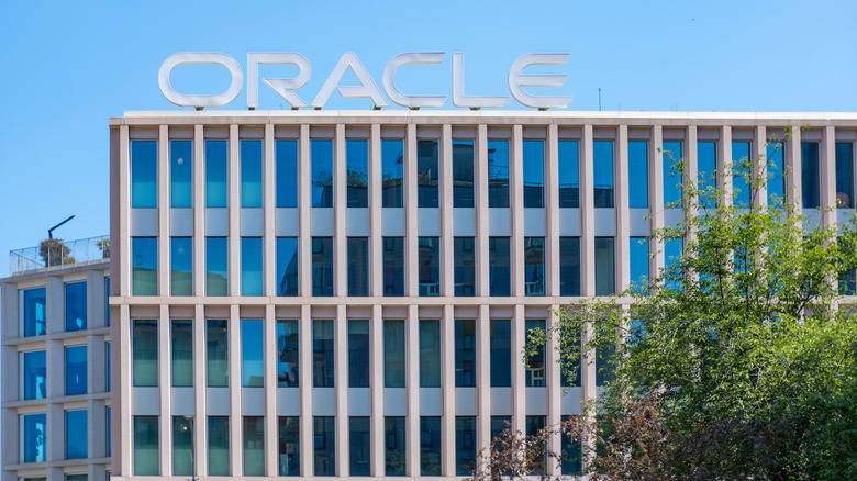 Oracle building