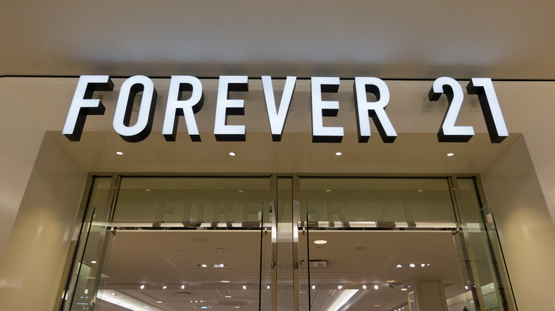 Forever 21 store sign