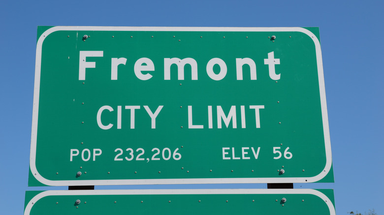 Fremont California public welcome sign
