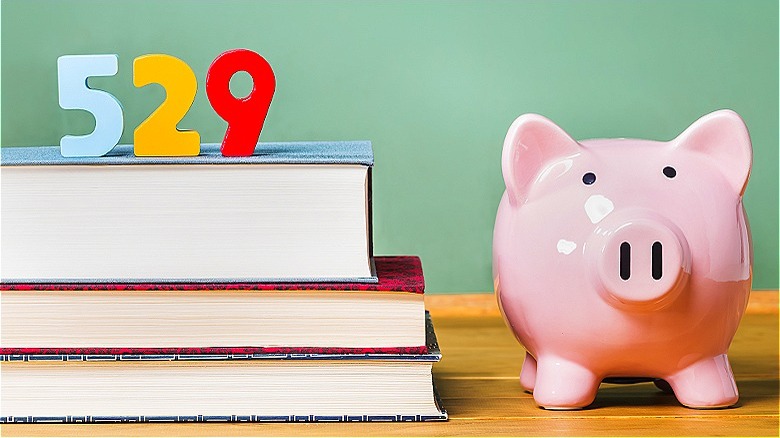 529 and piggy bank