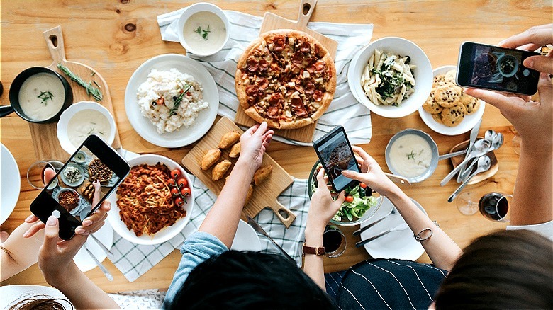 Group shooting food photography