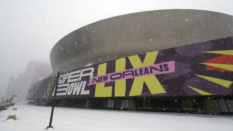 Ceasers Superdome stadium in the snow