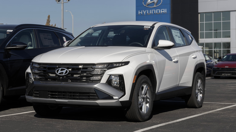 Hyundai Tucson SE AWD compact SUV display.