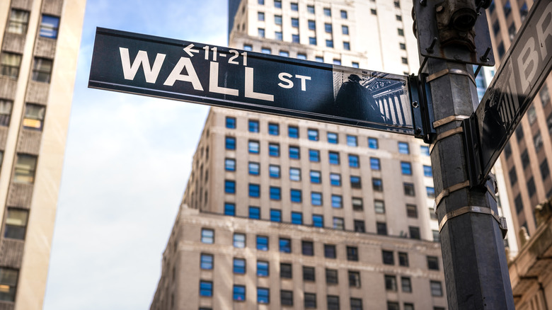 wall street intersection sign