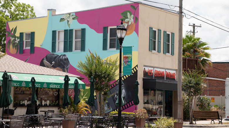 Shot of colorful ice cream parlor building in Inverness, Florida