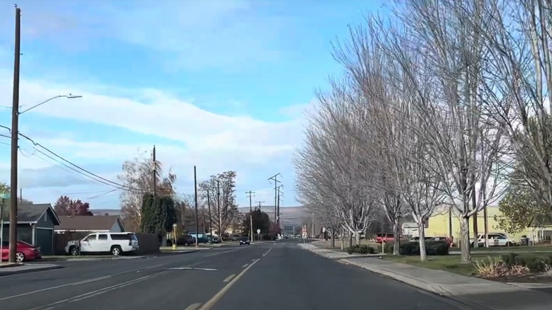 shot of a street in Sunnyside, Washington