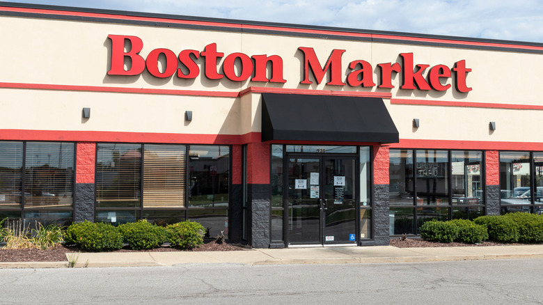 Boston Market fast-casual restaurant