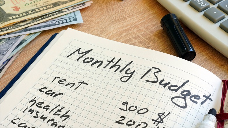 The Best Way To Save Money If You're Living Paycheck To Paycheck