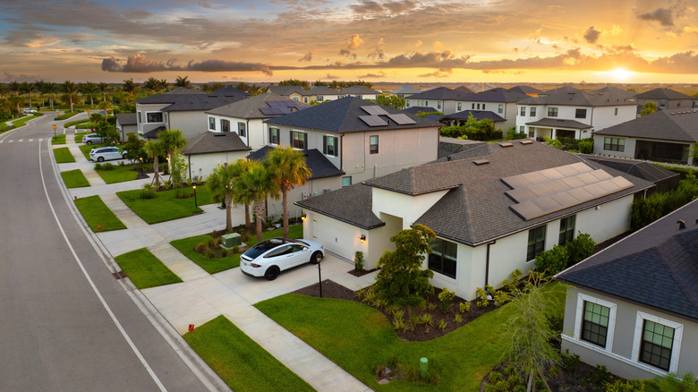 American houses in rural US suburbs