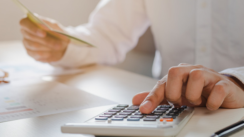 Calculating card fees