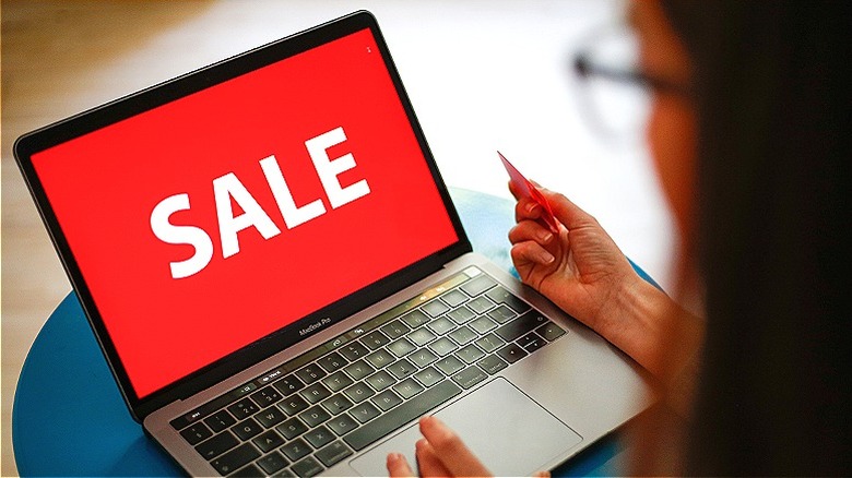 Online purchase with credit card