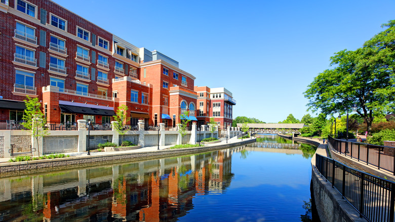A waterfront view of apartment buildings in Naperville, Illinois.