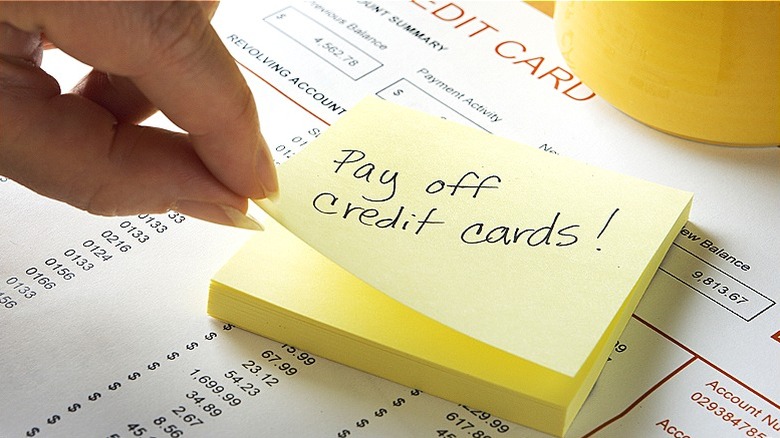 Sticky note to pay bills