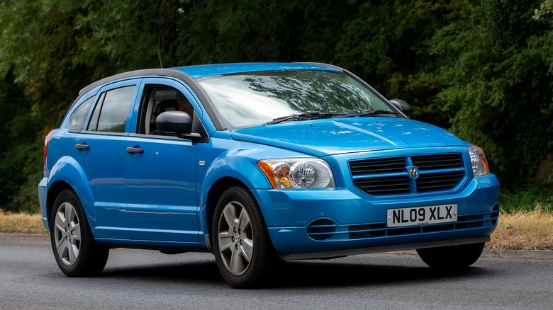 Dodge Caliber vehicle on country road