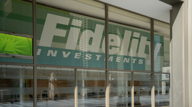 Exterior of a Fidelity office in Chicago