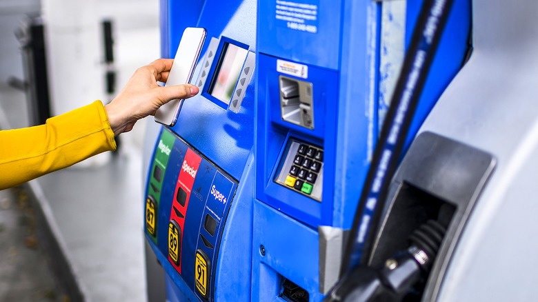 Paying for gas with phone