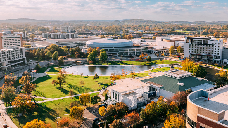 An aerial view of Huntsville, Alabama on a sunny day.