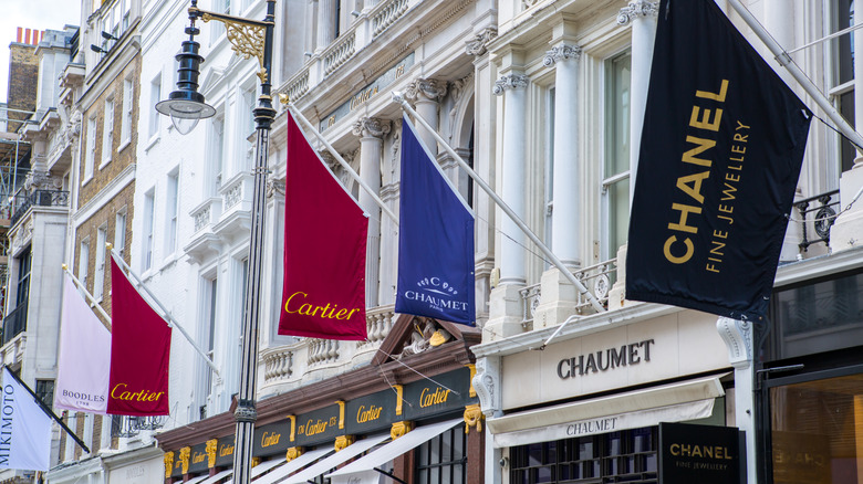 A street filled with designer storefronts.