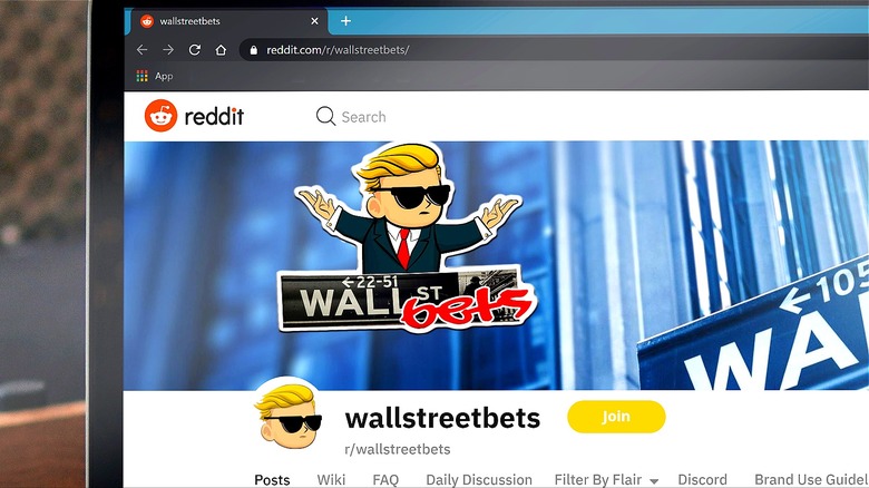 Laptop displaying subreddit wallstreetbets