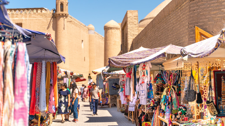 Street bazaar along the silk road