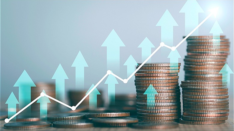 Coins and arrows going upward