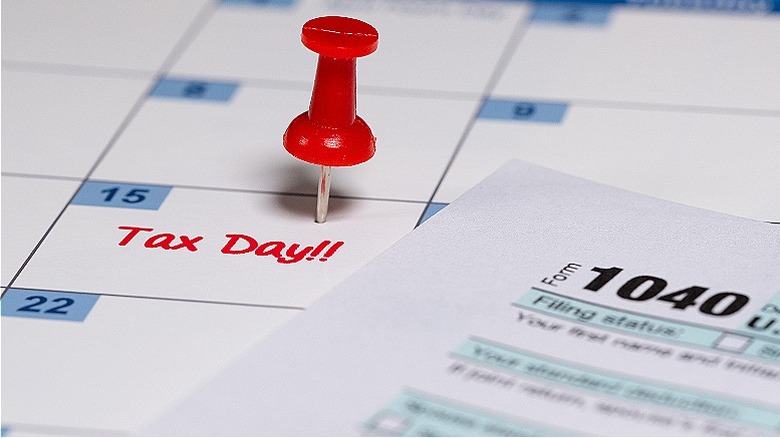 What Really Happens If You Don't File Your Federal Income Taxes By The April Deadline?