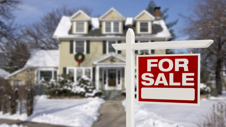 house for sale in winter