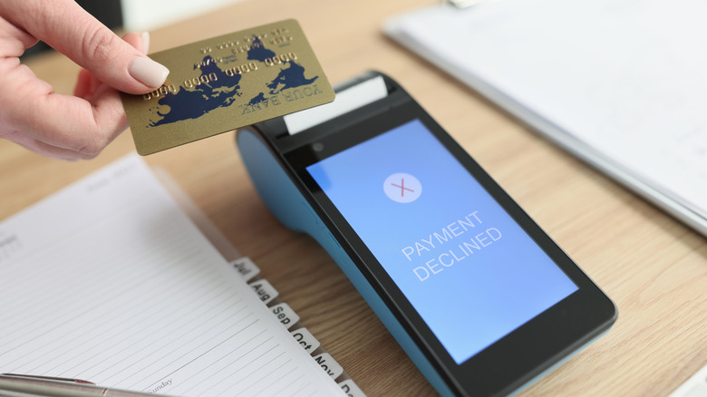 10 Things Bank Employees Know That You Didn't (Until Now)