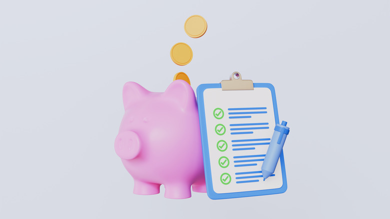 image of a piggy bank and checklist
