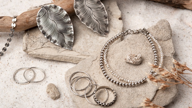 silver and pearl jewelry