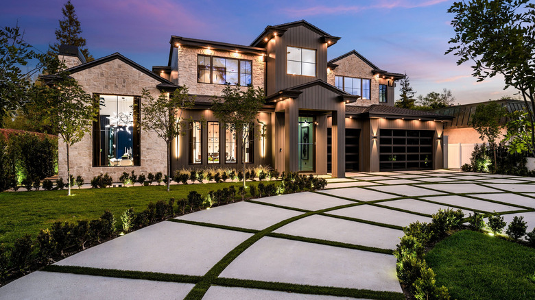 Modern luxury home
